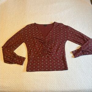 Buckle Black Medallion Print Henley Top Rum Raisin